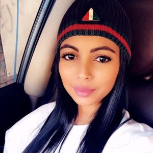 Meet your Posher, Dolores